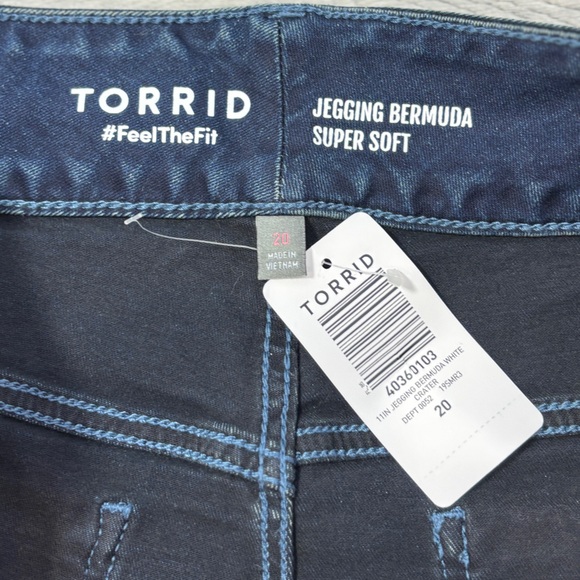 Torrid Jegging Bermuda Shorts Dark Wash - 20 NWT‎ - Picture 2 of 5